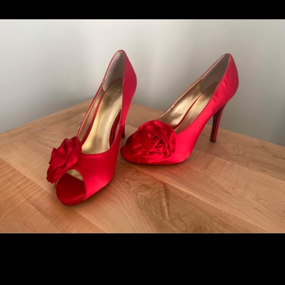 Nine West Red 4inch heel - Picture 3 of 3